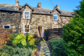 7 Low Glenridding - with private parking